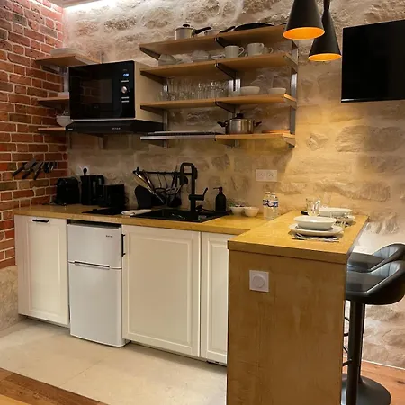 Cozy Loft Montmartre Place Des Abbesses Sacre Coeur-3